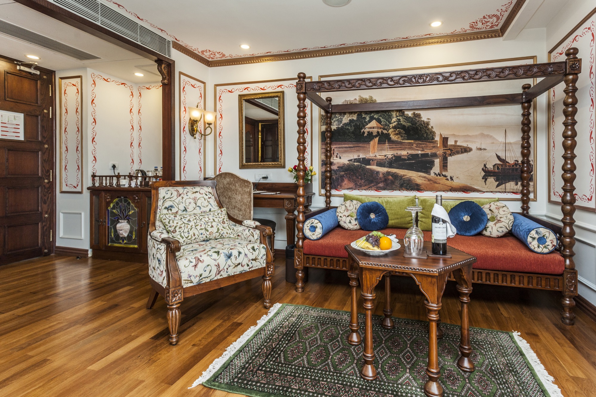 Avalon Waterways Ganges Voyager Viceroy Suite.jpg